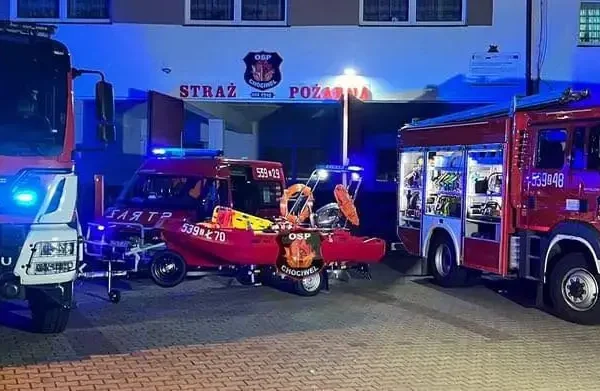 Pożar pustostanu w Mokrzycy – interweniowały trzy zastępy straży