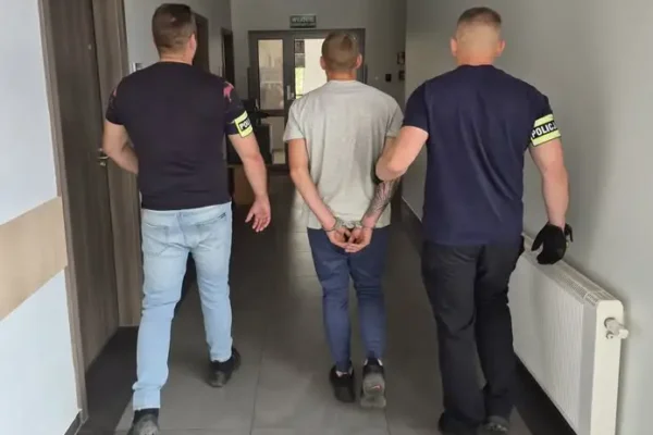 Skradzione przyczepy kempingowe odzyskane. 22-latek z Ińska usłyszał zarzuty