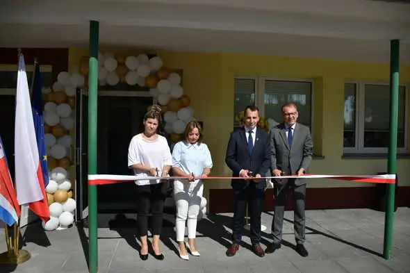 Żłobek w Dobrzanach oficjalnie otwarty – nowa placówka dla najmłodszych