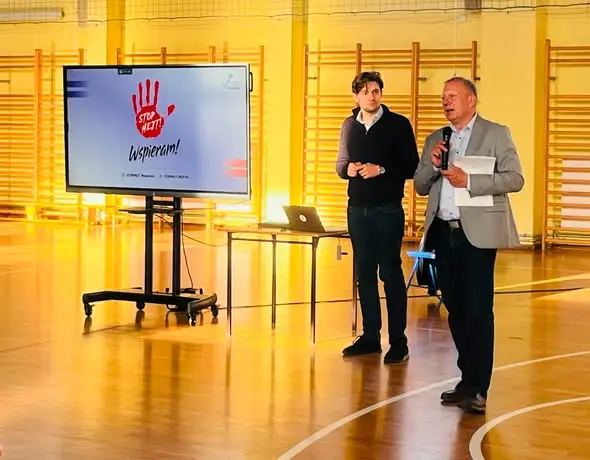 Rodzice uczniów ze Stargardu na szkoleniu przeciw hejtowi
