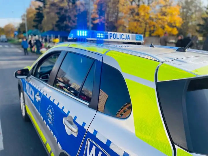 Stargard: lokalizator w figurce pomógł odzyskać skradzione z grobu przedmioty