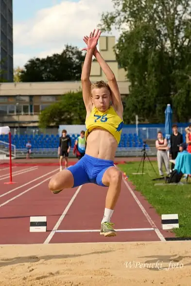 Mikołaj Wal ze srebrem i rekordem klubu na mistrzostwach U16