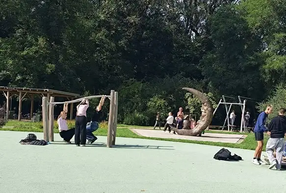 Uczniowie z gminy Chociwel nagrodzeni wyjazdem do Ogrodu Dendrologicznego w Przelewicach