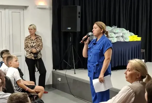 Bezpieczeństwo na drodze: pogadanka i odblaski dla uczniów klas IV-V