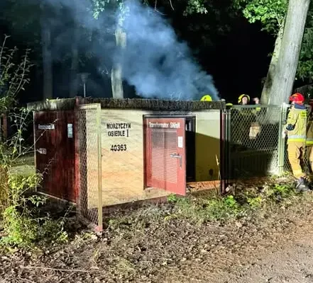 Pożar transformatora w Morzyczynie. Akcja strażaków z OSP Kobylanka i JRG Stargard