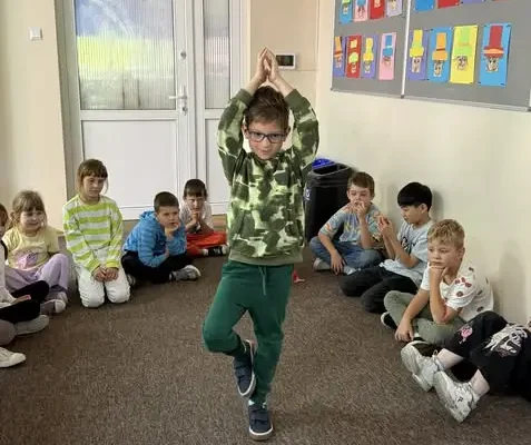 Światowy Dzień Jabłka w świetlicy szkolnej – edukacja przez zabawę