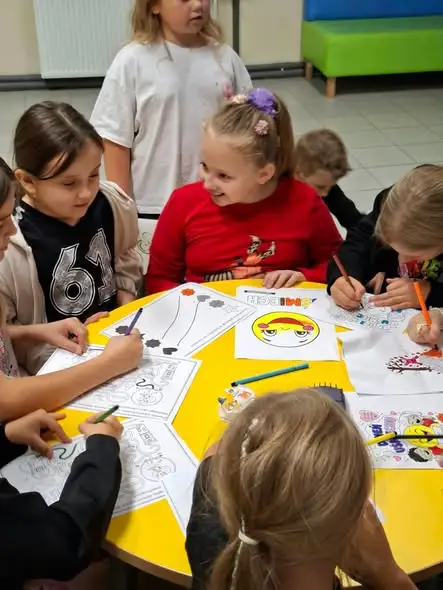 Światowy Dzień Uśmiechu w szkole w Chociwlu – relacja z piątkowej akcji