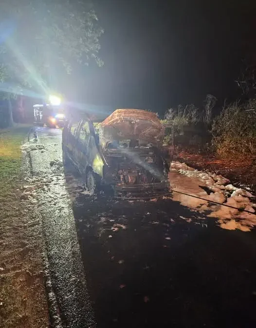 Interwencje OSP Chociwel: fałszywy alarm i pożar auta pod Oświnem