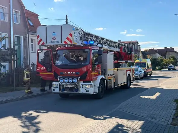 Pożar sadzy w kominie w Chociwlu. Czujka czadu ostrzegła mieszkańców