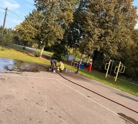 Młodzieżowa Drużyna Pożarnicza z Kobylanki ćwiczyła techniki wężowe