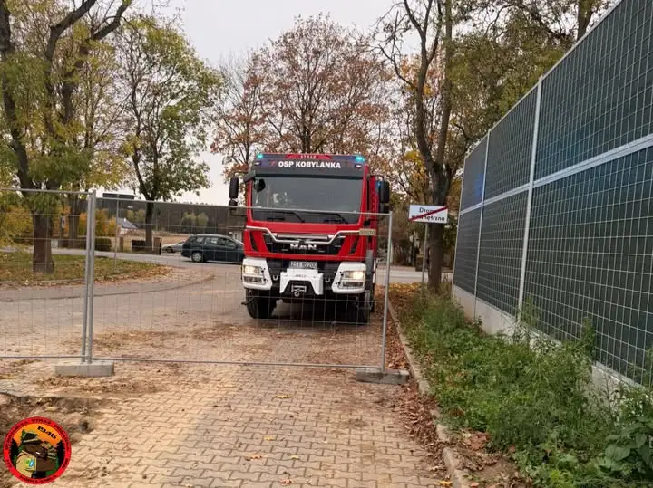 Zwierzę uwięzione w studni w Kobylance – interwencja OSP
