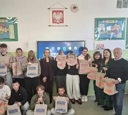 Uczniowie klasy 7b nagrodzeni przez Ministerstwo Klimatu za ekologiczną inicjatywę