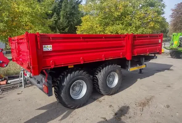 Gmina Dolice wzbogaciła się o nową przyczepę o ładowności 10 ton