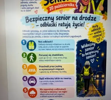 Europejski Dzień Seniora w Stargardzie: wolontariuszki z SP5 rozdawały życzenia i odblaski