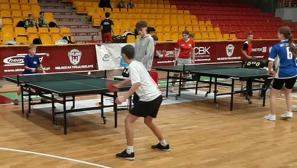 Brązowy medal chłopców SP10 w tenisie stołowym na Mistrzostwach Powiatu