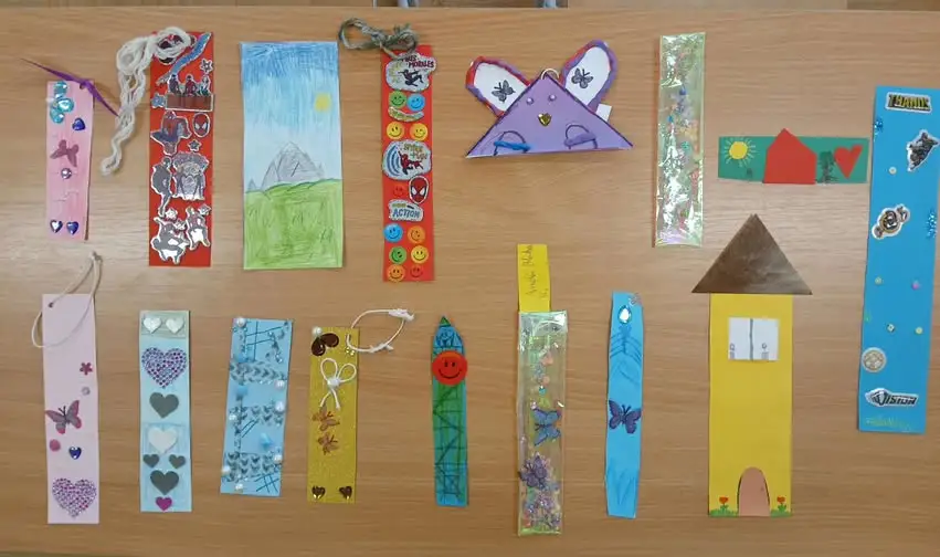 Trzecia klasa z SP2 Stargard tworzyła własne zakładki do książek