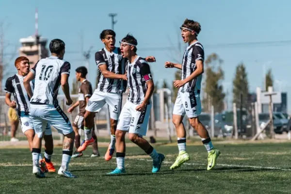 Rezerwy GLKS rozgromiły Inę Nadarzyn 7:1 w 10. kolejce KEEZA Klasy A